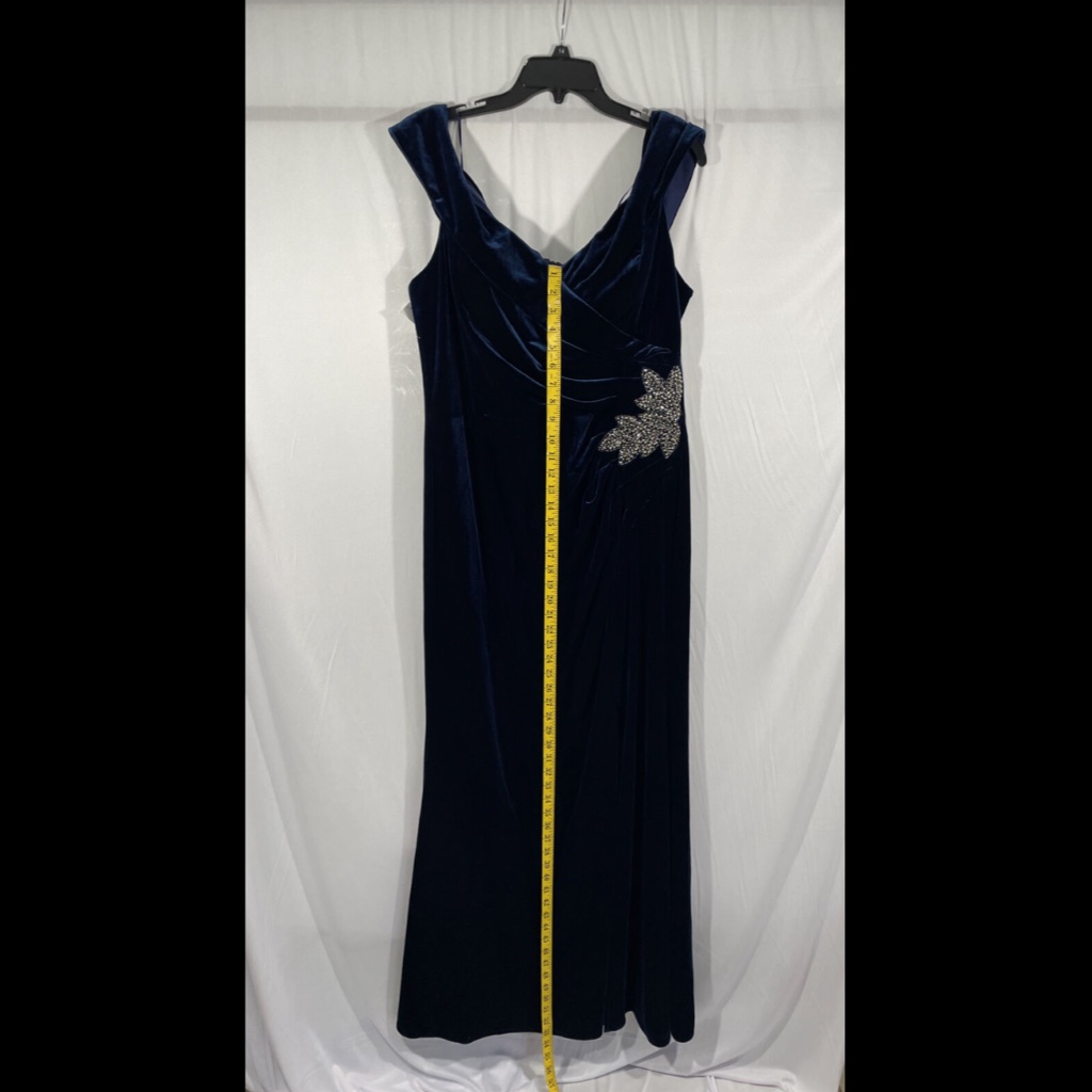 New Alex Evenings [ 18 Regular ] Off Shoulder Velvet Gown In Blue — image 4 of 8